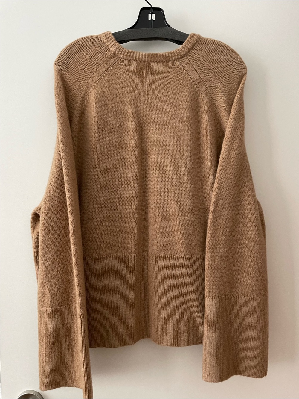 Toteme chunky wool/camel sweater. In color caramel, size XS.Excellent condition! - Picture 8 of 11